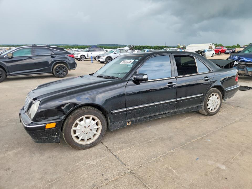 2000 Mercedes-benz E-class VIN WDBJF65J4YB061311 COPART salvage auction — REAR END, Tx - Salvage Vehicle Title, sold $175 on 2026-07-27 (photo 1)