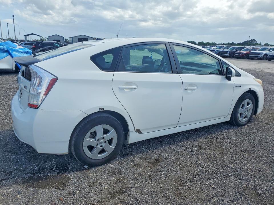2011 Toyota Prius VIN JTDKN3DU6B5269148 COPART salvage auction — MINOR DENT/SCRATCHES, Fl - Certificate Of Title, sold $2,800 on 2026-07-09 (photo 3)