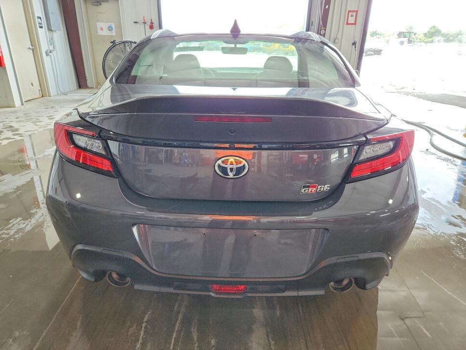 2022 Toyota Gr 86 VIN JF1ZNBE19N9754240 COPART salvage auction — FRONT END, Il - Salvage Certificate, sold $9,200 on 2026-07-13 (photo 6)