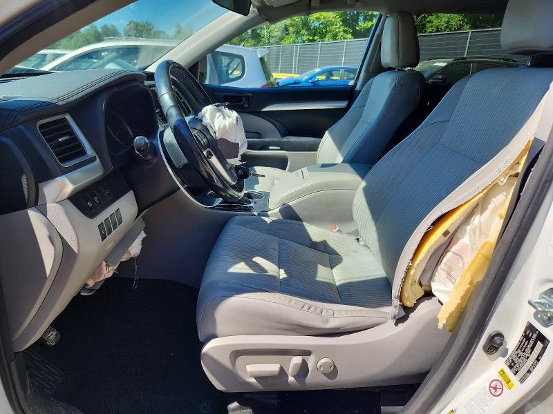 2017 Toyota VIN 5TDBZRFHXHS376424 COPART salvage auction — FRONT END, Md - Cert Of Salvage > 75% Damage, sold $4,250 on 2026-07-02 (photo 7)