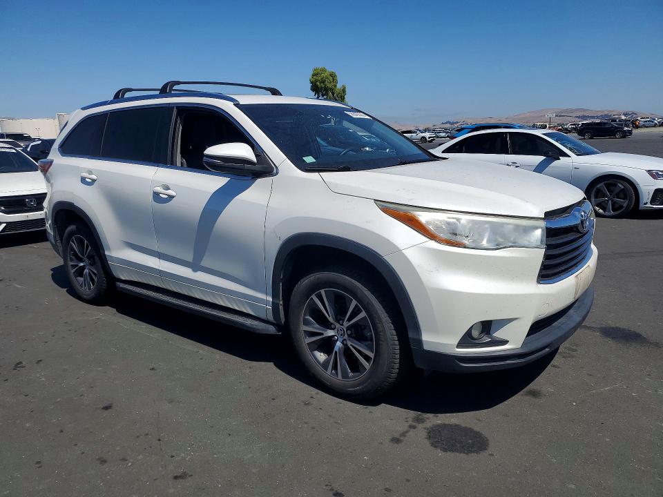 2016 Toyota Highlander VIN 5TDKKRFH8GS131060 COPART salvage auction — SIDE, Ca - Salvage Certificate, sold $9,200 on 2026-07-20 (photo 4)