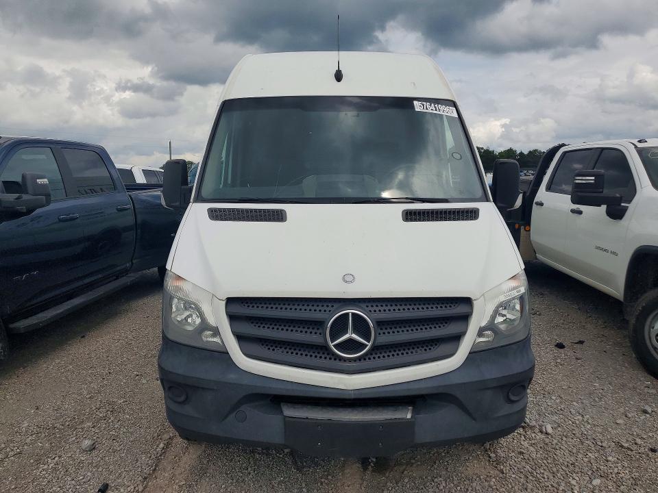 2015 Mercedes-benz Sprinter VIN WD3PE8DC9FP122353 COPART salvage auction — MINOR DENT/SCRATCHES, Fl - Certificate Of Title, sold $4,000 on 2026-07-14 (photo 5)