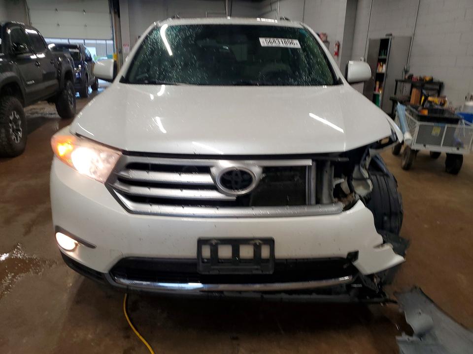 2012 Toyota VIN 5TDBK3EH5CS141134 COPART salvage auction — FRONT END, Ia - Cert Of Title-Salvage Title, sold $2,550 on 2026-07-22 (photo 5)