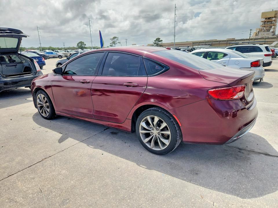 2015 Chrysler 200 VIN 1C3CCCBB2FN585393 COPART salvage auction — MINOR DENT/SCRATCHES, La - Cert Of Title-Reconstructed, sold $575 on 2026-07-11 (photo 2)