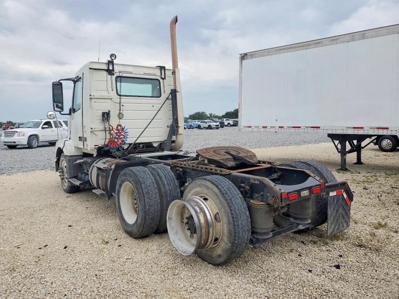 2009 Volvo Vn VIN 4V4NC9EGX9N264404 COPART salvage auction — FRONT END, Wa - Vehicle Cert Of Ownership-Titl, sold $2,550 on 2026-07-14 (photo 3)