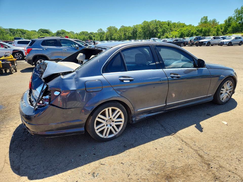 2009 Mercedes-benz C class VIN WDDGF54X19F233001 COPART salvage auction — REAR END, CT - CERT OF TITLE-SALVAGE, sold $450 on 2026-07-02 (photo 3)