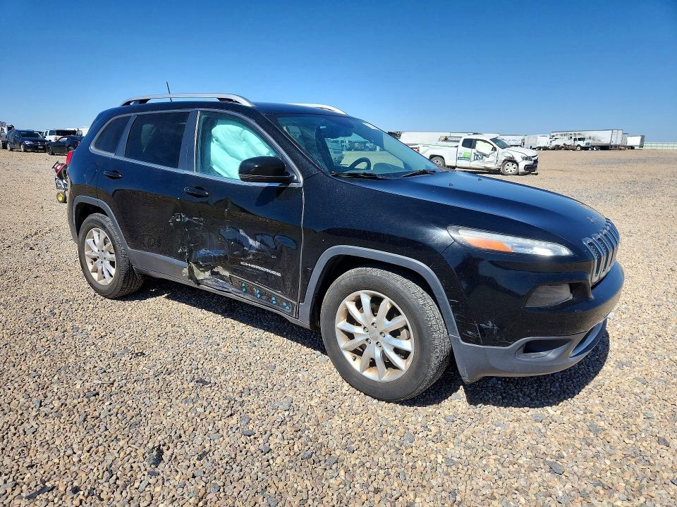 2017 Jeep Cherokee VIN 1C4PJMDB9HW536940 COPART salvage auction — SIDE, Tx - Salvage Vehicle Title, sold $2,400 on 2026-08-09 (photo 4)