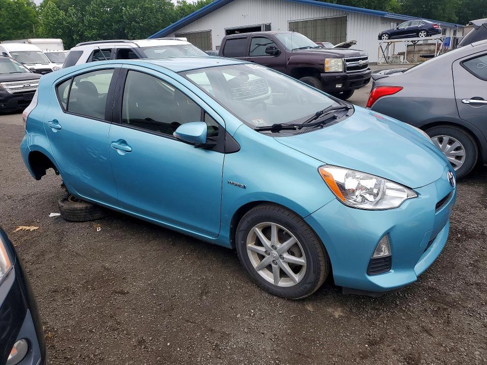 2013 Toyota Prius c VIN JTDKDTB32D1043986 COPART salvage auction — UNDERCARRIAGE, Ma - Certificate Of Title, sold $1,900 on 2026-07-03 (photo 4)