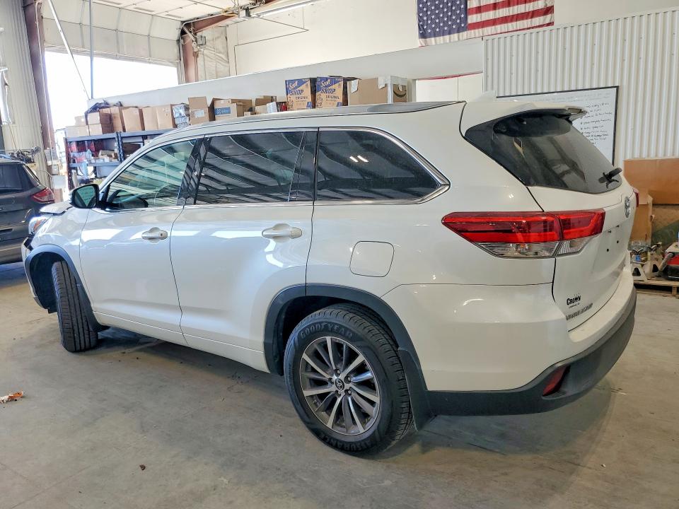 2017 Toyota Highlander VIN 5TDJZRFH1HS519305 COPART salvage auction — FRONT END, Ne - Cert Of Title-Salvage, sold $7,800 on 2026-07-14 (photo 2)