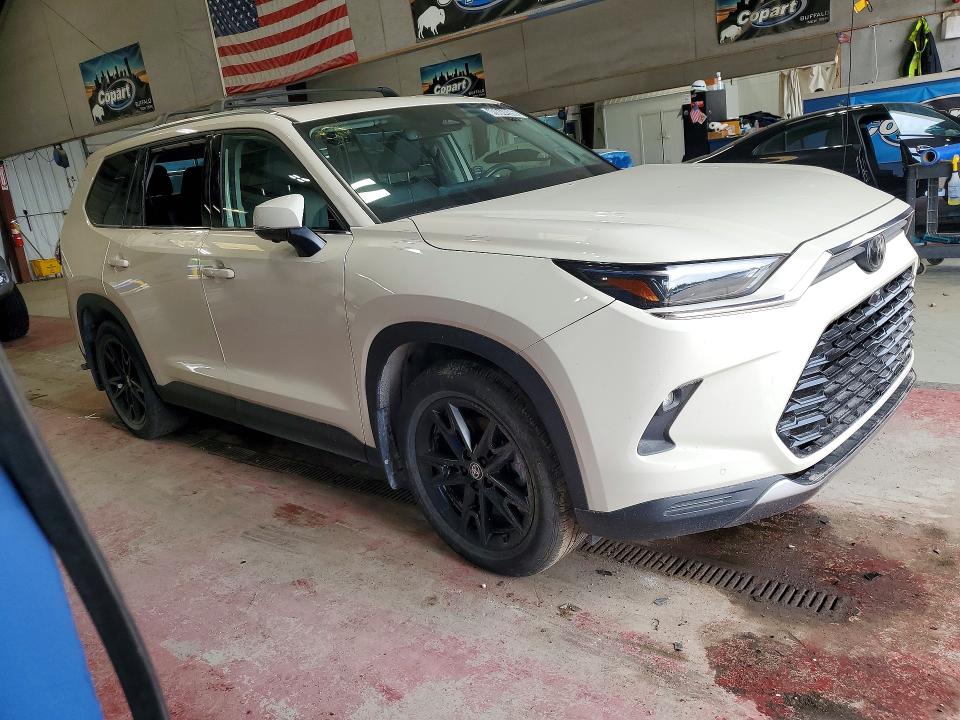 2024 Toyota Highlander VIN 5TDACAB57RS017317 COPART salvage auction — VANDALISM, MI - CERTIFICATE OF TITLE, sold $30,500 on 2026-07-09 (photo 4)