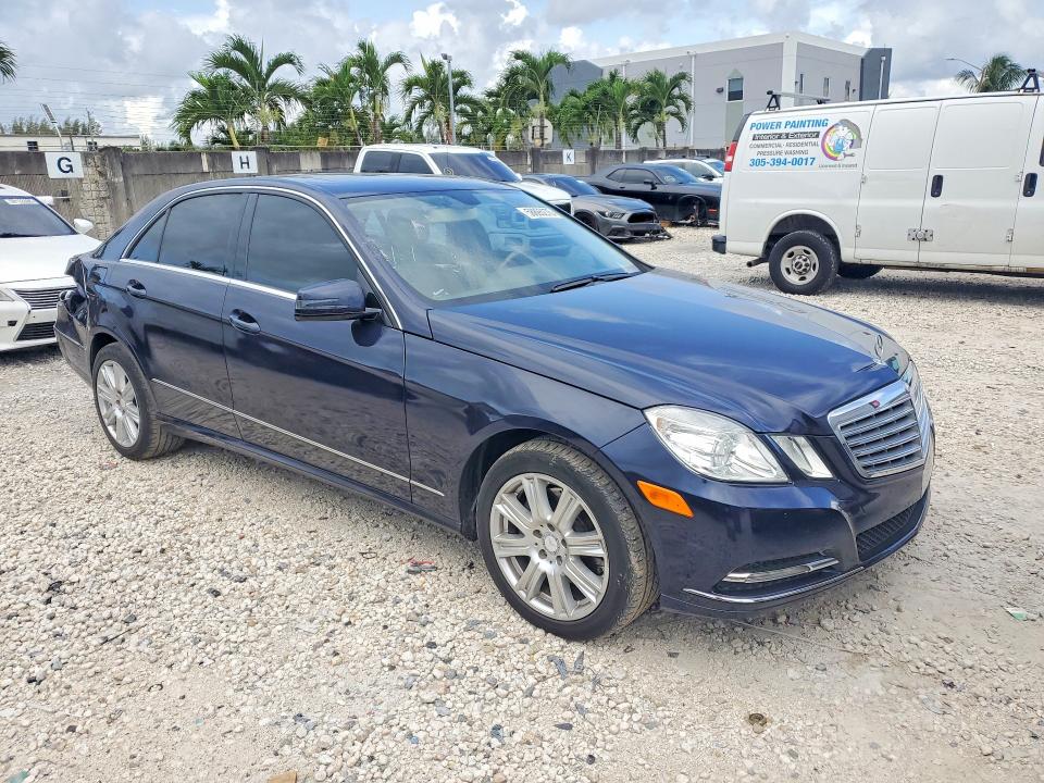 2012 Mercedes-benz E-klasse VIN WDDHF8JBXCA552271 COPART salvage auction — SIDE, Fl - Cert Of Title Slvg Rebuildable, sold $1,950 on 2026-07-17 (photo 4)