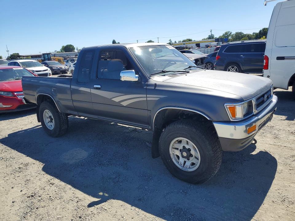 1992 Toyota Pickup VIN JT4VN13G9N5096128 COPART salvage auction — MINOR DENT/SCRATCHES, CA - DIS/DLR/EXP ONLY CLEAN TITLE, sold $7,500 on 2026-07-09 (photo 4)