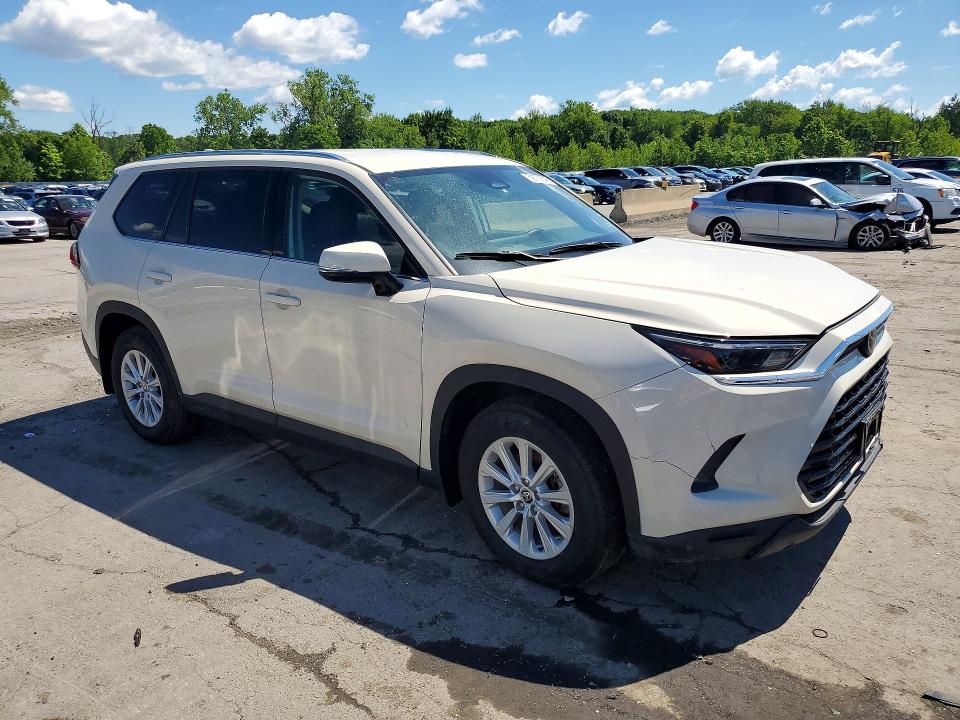 2024 Toyota Highlander VIN 5TDAAAB51RS033809 COPART salvage auction — WATER/FLOOD, NH - CERT OF TITLE-SALVAGE, sold $20,200 on 2026-07-22 (photo 4)