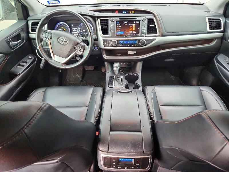 2019 Toyota VIN 5TDKZRFH2KS318315 COPART salvage auction — SIDE, Tx - Salvage Vehicle Title, sold $13,200 on 2026-07-07 (photo 8)
