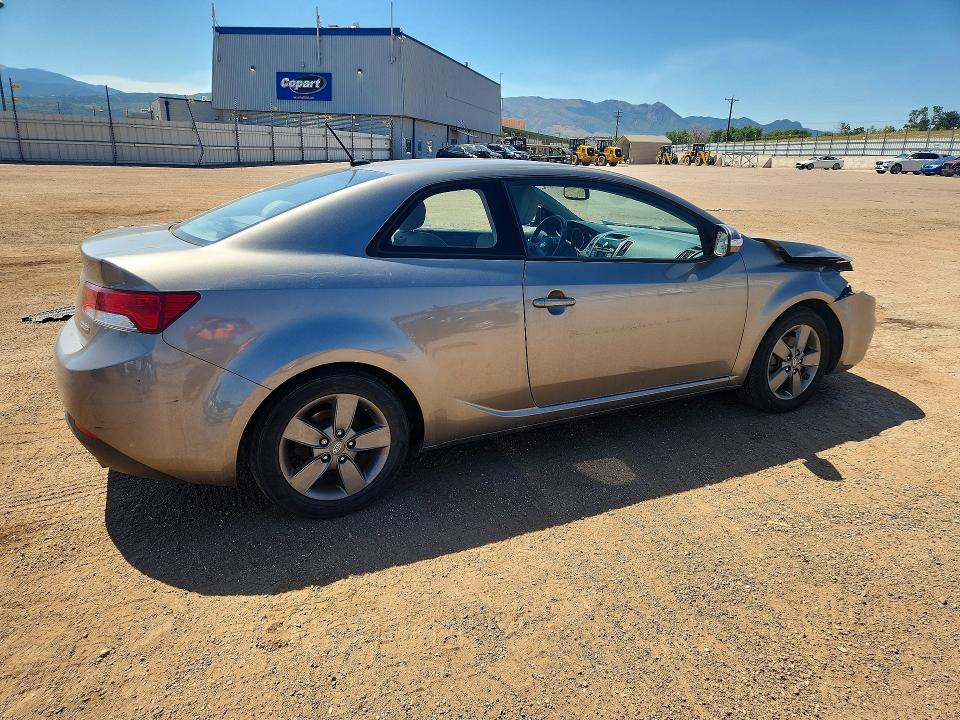 2010 Kia Forte VIN KNAFU6A21A5128041 COPART salvage auction — FRONT END, CO - SALVAGE TITLE (P), sold $275 on 2026-07-20 (photo 3)