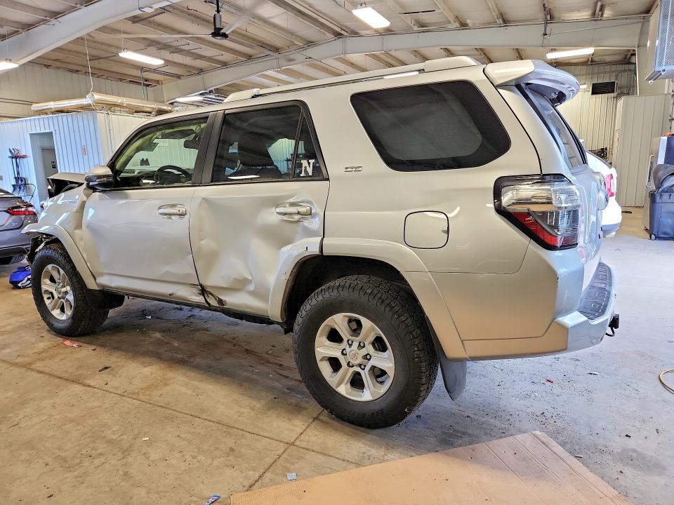 2017 Toyota 4runner VIN JTEBU5JR1H5455201 COPART salvage auction — FRONT END, MN - CERT OF TITLE-PRIOR SALVAGE, sold $325 on 2026-07-21 (photo 2)