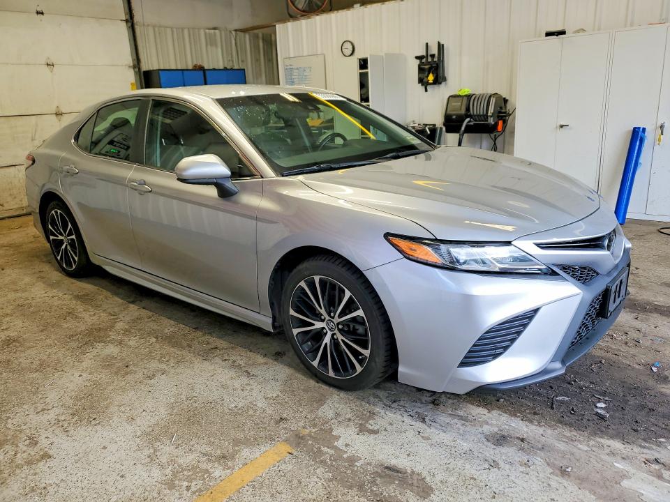 2018 Toyota Camry VIN 4T1B11HK9JU093091 COPART salvage auction — MINOR DENT/SCRATCHES, Me - Certificate Of Title, sold $6,900 on 2026-07-02 (photo 4)