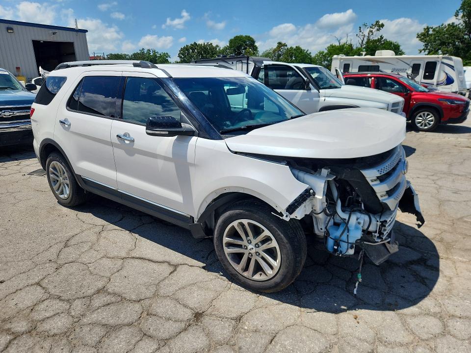 2013 Ford Explorer VIN 1FM5K7D82DGC49109 COPART salvage auction — FRONT END, FL - CERT OF TITLE SLVG REBUILDABLE, sold $650 on 2026-07-22 (photo 4)