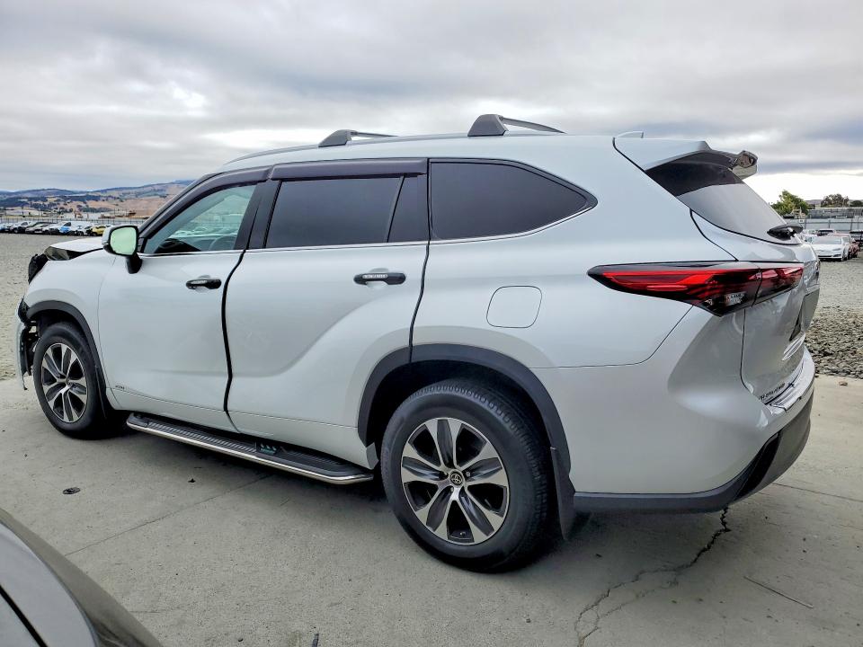 2022 Toyota Highlander hybrid VIN 5TDHBRCH2NS545818 COPART salvage auction — FRONT END, CA - SALVAGE CERTIFICATE, sold $11,900 on 2026-07-23 (photo 2)