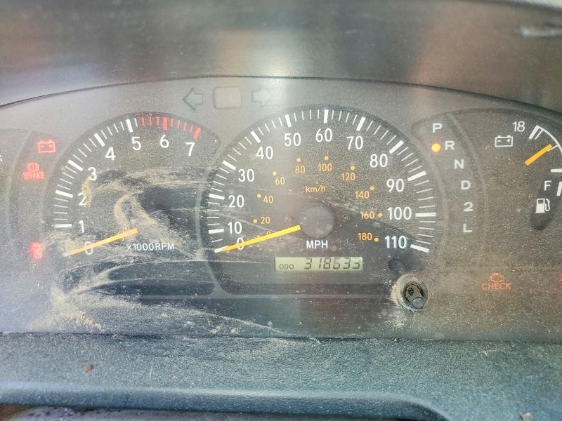 2000 Toyota Tundra VIN 5TBBT4816YS124540 COPART salvage auction — MINOR DENT/SCRATCHES, MA - CERT OF TITLE-RECONSTRCTD COLL, sold $125 on 2026-07-29 (photo 9)