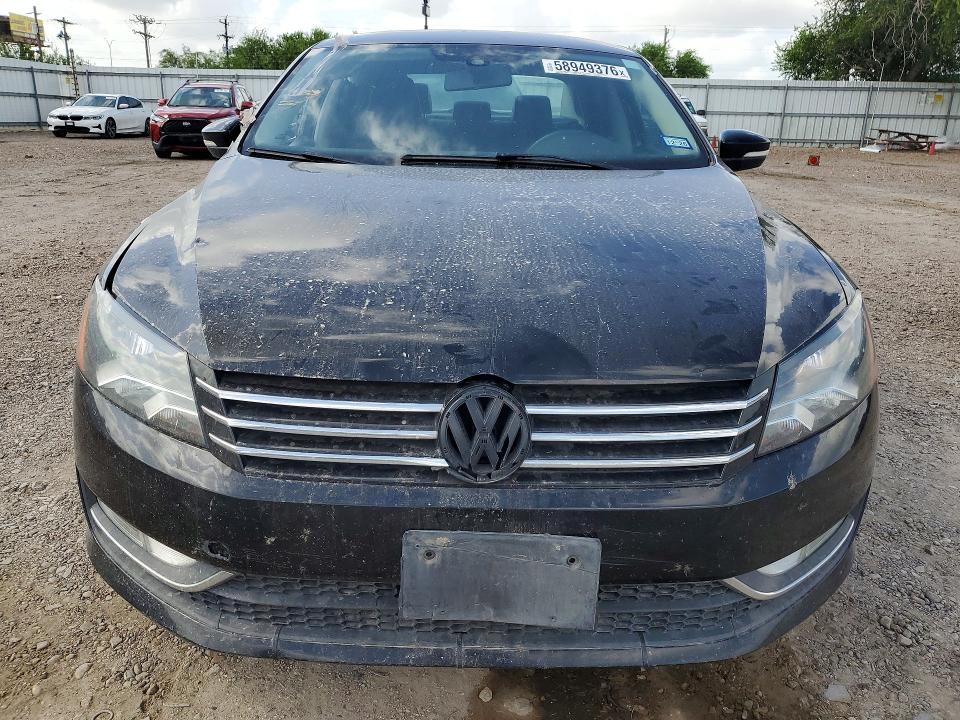 2015 Volkswagen Passat VIN 1VWAS7A38FC079678 COPART salvage auction — SIDE, TX - SALVAGE VEHICLE TITLE, sold $1,250 on 2026-07-19 (photo 5)