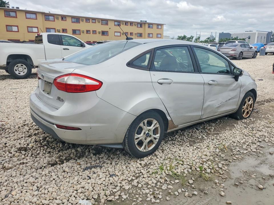 2015 Ford Fiesta VIN 3FADP4BJ1FM198545 COPART salvage auction — SIDE, FL - CERT OF TITLE SLVG REBUILDABLE, sold $300 on 2026-07-02 (photo 3)