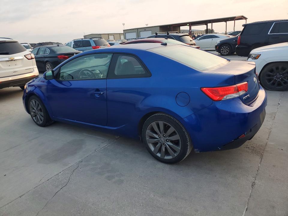2013 Kia Forte VIN KNAFW6A38D5677002 COPART salvage auction — MINOR DENT/SCRATCHES, Tx - Certificate Of Title, sold $975 on 2026-07-13 (photo 2)