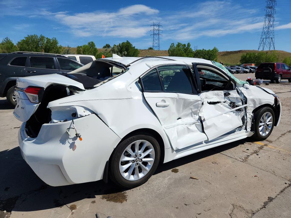 2021 Toyota Corolla VIN JTDVPMAE8MJ123015 COPART salvage auction — ROLLOVER, Co - Public - Salvage Title, sold $1,600 on 2026-07-29 (photo 3)