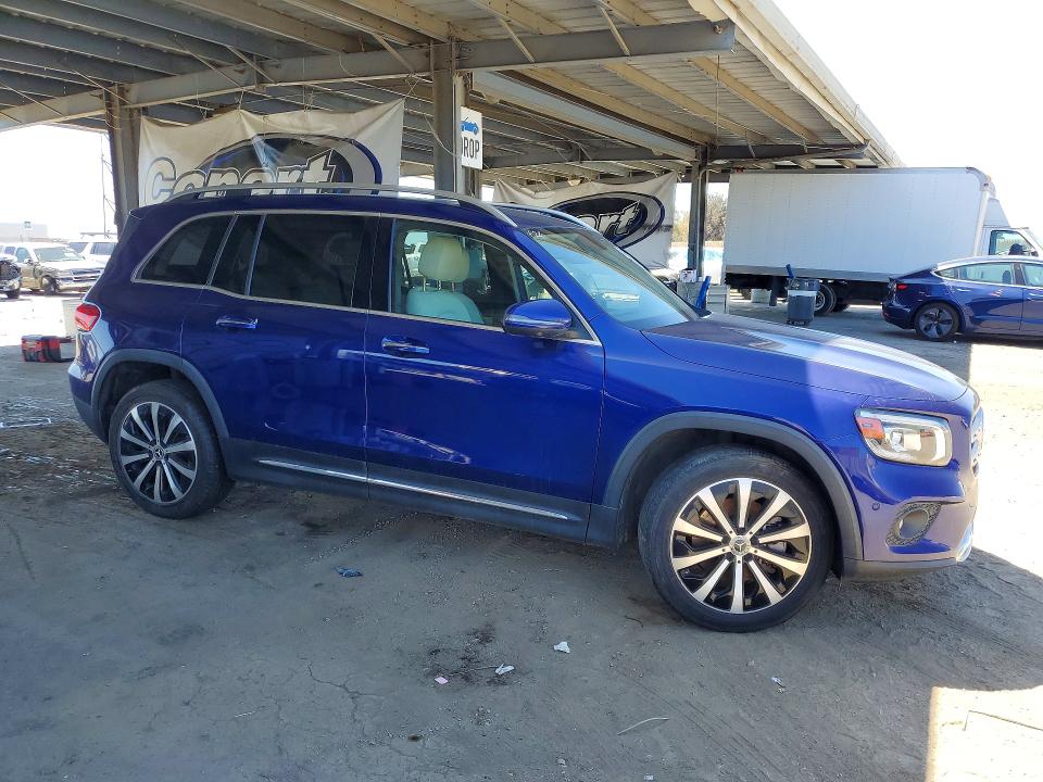 2021 Mercedes-benz Glb VIN W1N4M4GB1MW102794 COPART salvage auction — MINOR DENT/SCRATCHES, CA - DIS/DLR/EXP ONLY CLEAN TITLE (P), sold $7,400 on 2026-07-30 (photo 4)