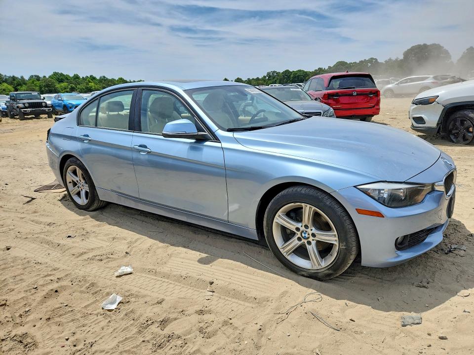 2014 BMW 3er VIN WBA3C3C54EF985904 COPART salvage auction — REAR END, Md - Cert Of Salvage < 75% Damage, sold $1,500 on 2026-07-28 (photo 4)