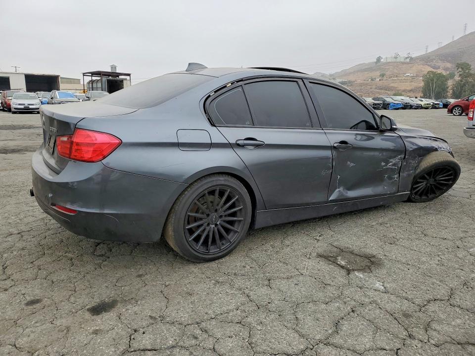 2012 BMW 3er VIN WBA3A5C58CF340834 COPART salvage auction — FRONT END, Ca - Salvage Certificate, sold $375 on 2026-08-13 (photo 3)
