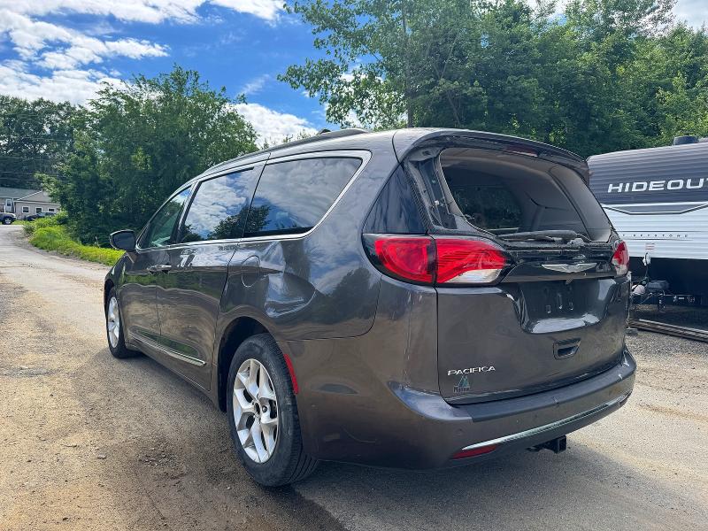 2017 Chrysler Pacifica VIN 2C4RC1BG8HR803588 COPART salvage auction — NORMAL WEAR, Va - Certificate Of Title (P), sold $3,300 on 2026-07-06 (photo 3)