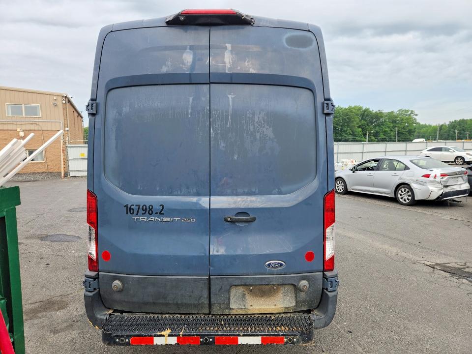 2019 Ford Transit VIN 1FTYR3XM5KKB33492 COPART salvage auction — MINOR DENT/SCRATCHES, WV - CERTIFICATE OF TITLE, sold $5,300 on 2026-07-07 (photo 7)