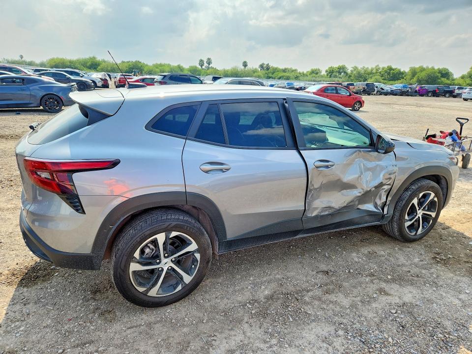 2025 Chevrolet Trax VIN KL77LGEP4SC130561 COPART salvage auction — SIDE, Tx - Salvage Vehicle Title, sold $7,100 on 2026-07-15 (photo 3)