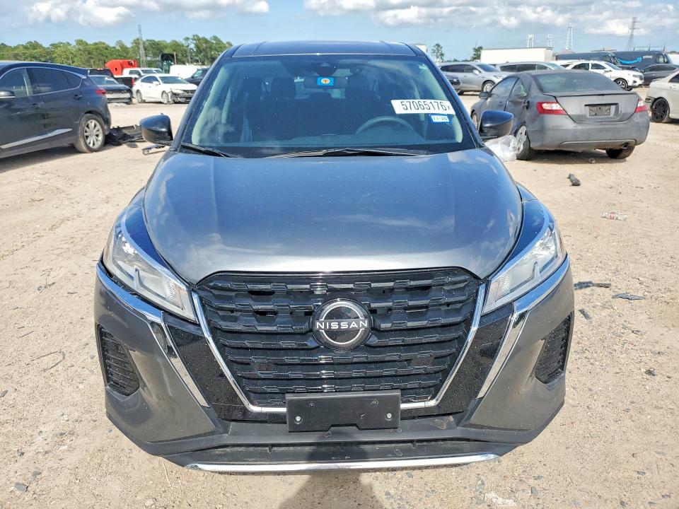 2024 Nissan Kicks VIN 3N1CP5BV2RL583916 COPART salvage auction — SIDE, Tx - Salvage Vehicle Title, sold $3,350 on 2026-07-28 (photo 5)