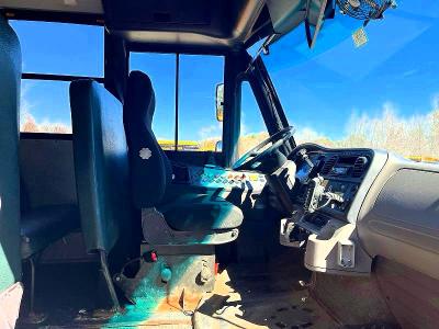 2015 Freightliner Chassis VIN 4UZABRDU9FCFW9516 COPART salvage auction — NORMAL WEAR, MA - CERTIFICATE OF TITLE (P), sold $1,500 on 2026-07-09 (photo 5)