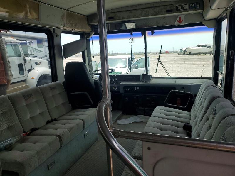 1999 Blue Bus VIN 1BAGEBSA8XF085849 COPART salvage auction — MINOR DENT/SCRATCHES, TX - CERTIFICATE OF TITLE, sold $100 on 2026-09-17 (photo 5)