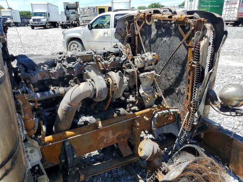 2014 Peterbilt 389 VIN 1NPXGGGG70D250942 COPART salvage auction — BURN, PA - CERTIFICATE OF SALVAGE, sold $400 on 2026-07-30 (photo 9)