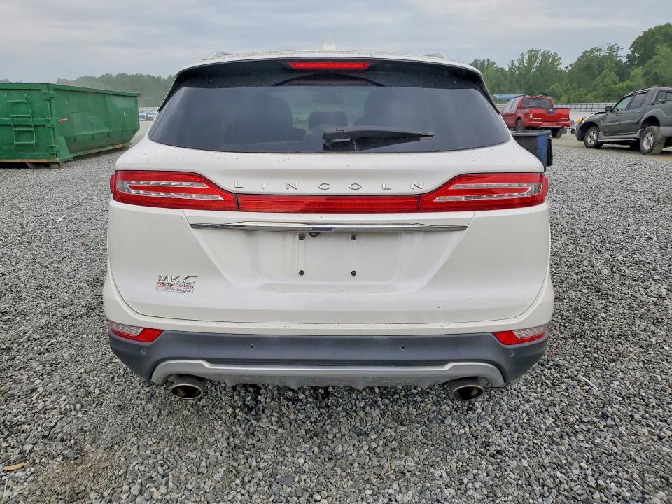 2019 Lincoln Mkc VIN 5LMCJ3C94KUL13319 COPART salvage auction — MINOR DENT/SCRATCHES, Ga - Certificate Of Title (P), sold $4,800 on 2026-07-29 (photo 6)