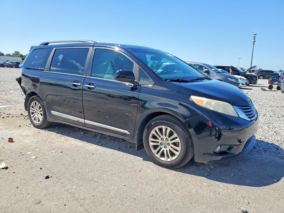 2017 Toyota Sienna VIN 5TDYZ3DC2HS835119 COPART salvage auction — REAR END, Fl - Cert Of Title Slvg Rebuildable, sold $3,450 on 2026-07-13 (photo 4)