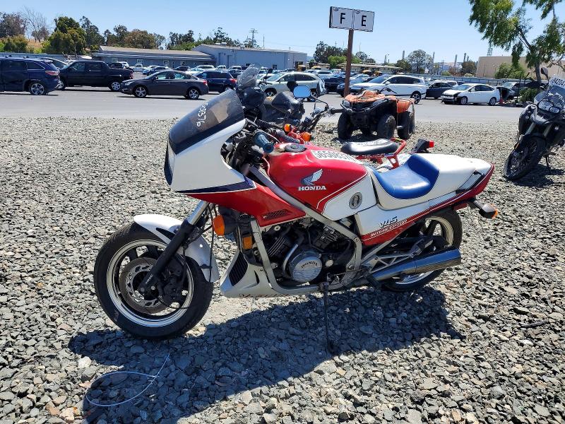 1983 Honda Vf750 VIN JH2RC1506DM004881 COPART salvage auction — MINOR DENT/SCRATCHES, Ca - Dis/Dlr/Exp Only Clean Title, sold $175 on 2026-07-13 (photo 3)