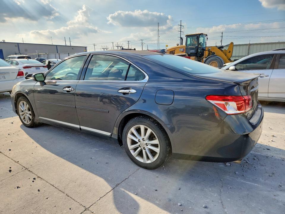 2011 Lexus Es 350 VIN JTHBK1EG3B2471404 COPART salvage auction — MINOR DENT/SCRATCHES, Tx - Certificate Of Title, sold $2,200 on 2026-07-07 (photo 2)