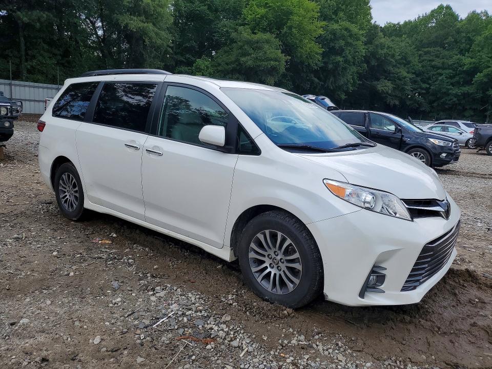 2020 Toyota Sienna VIN 5TDYZ3DC4LS085389 COPART salvage auction — FRONT END, GA - CERT OF TITLE-SALVAGE, sold $12,400 on 2026-07-31 (photo 4)