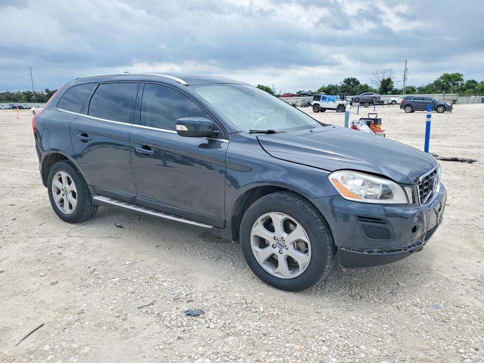 2013 Volvo Xc60 VIN YV4952DLXD2423619 COPART salvage auction — FRONT END, Tx - Salvage Vehicle Title, sold $900 on 2026-07-02 (photo 4)