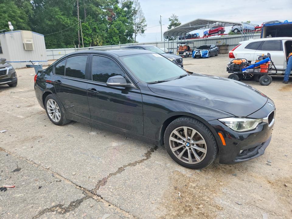 2018 BMW 3er VIN WBA8E5G59JUN46880 COPART salvage auction — ROOF, Fl - Cert Of Title Slvg Rebuildable, sold $2,450 on 2026-07-17 (photo 4)