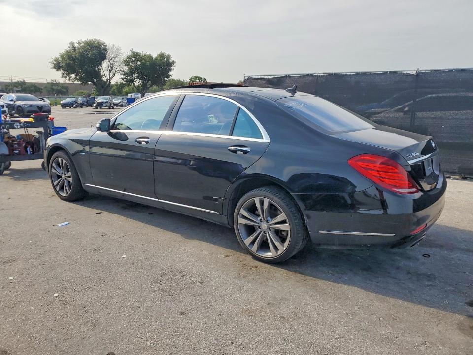 2017 Mercedes-benz S-klasse VIN WDDUG6DB6HA302643 COPART salvage auction — MINOR DENT/SCRATCHES, Mt - Dealer Only Clean Title (P), sold $10,700 on 2026-07-28 (photo 2)