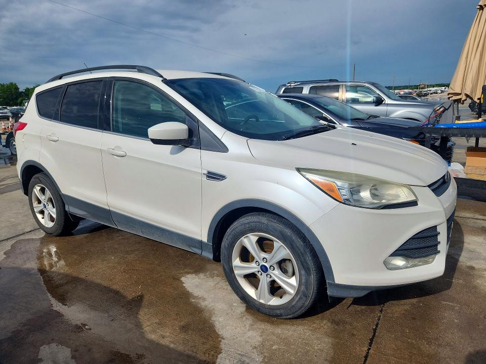 2015 Ford VIN 1FMCU0GX2FUA45149 COPART salvage auction — MECHANICAL, Tx - Certificate Of Title, sold $425 on 2026-07-02 (photo 4)