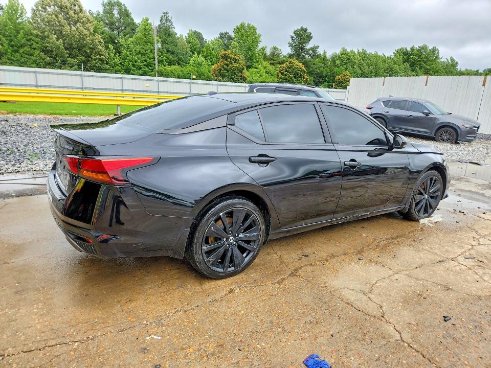 2022 Nissan VIN 1N4BL4CV2NN399671 COPART salvage auction — VANDALISM, Ms - Cert Of Title-Salvaged, sold $3,100 on 2026-07-23 (photo 3)