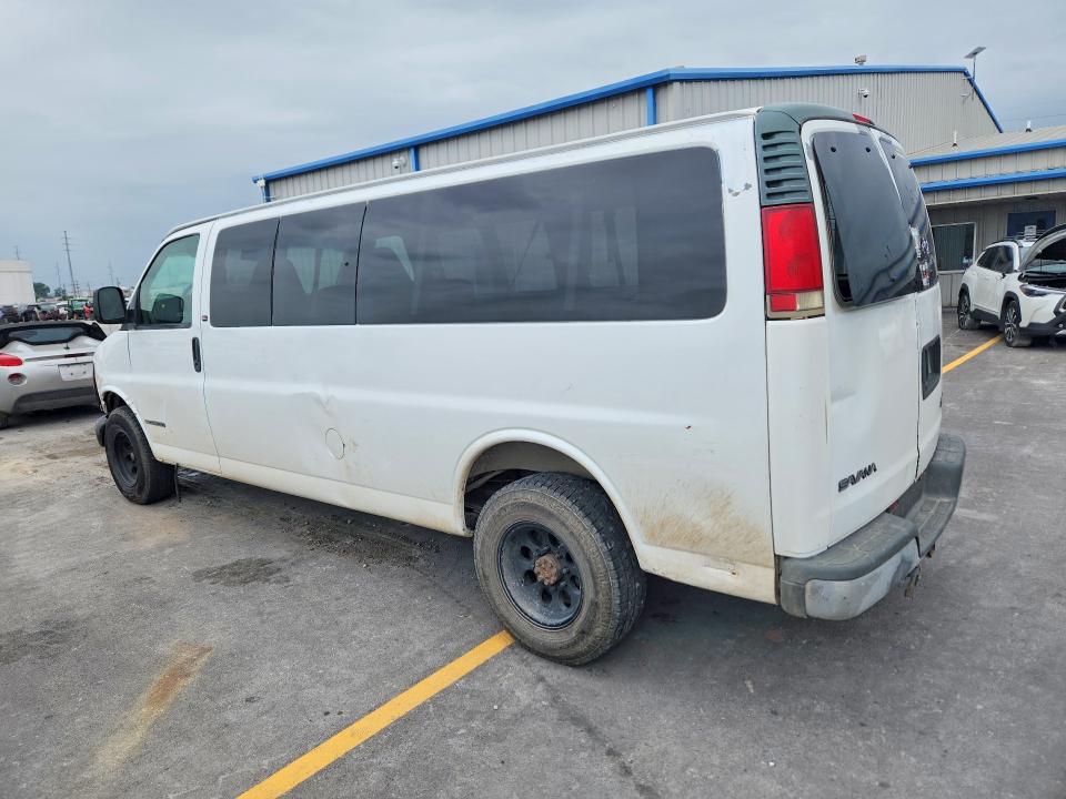 1998 Gmc Savana VIN 1GJHG39R3W1090550 COPART salvage auction — FRONT END, OK - CERT OF TITLE-SALVAGE, sold $600 on 2026-07-10 (photo 2)