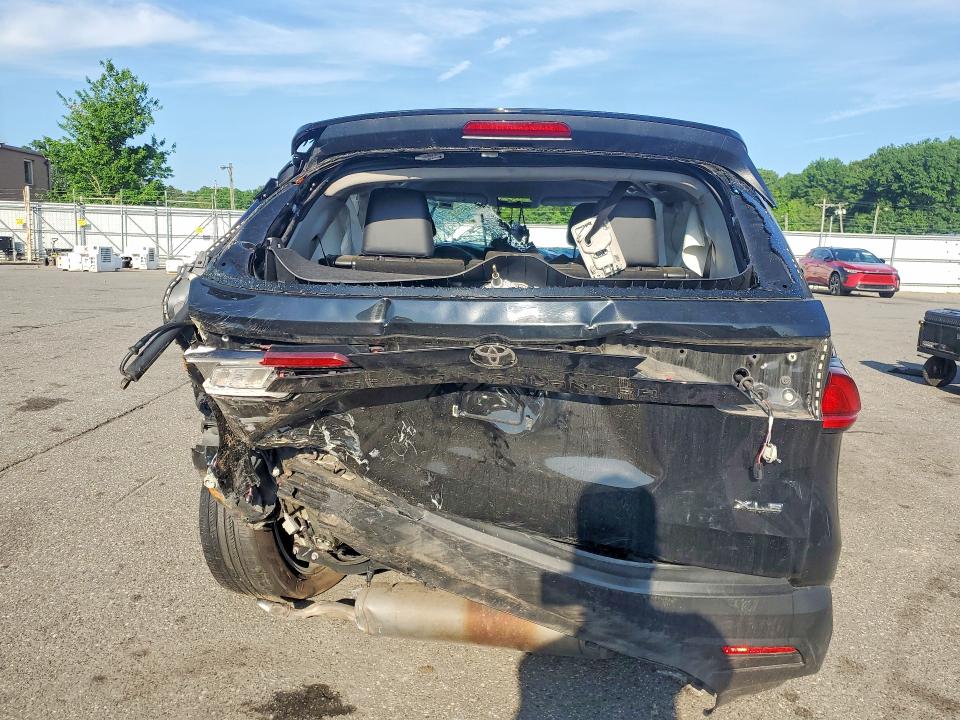 2025 Toyota VIN 5TDAAAB57SS083393 COPART salvage auction — ALL OVER, Fl - Certificate Of Destruction, sold $600 on 2026-07-22 (photo 6)